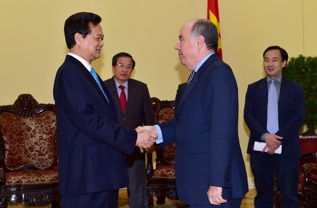 PM Nguyen Tan Dung receives Brazilian Foreign Minister Mauro Luiz Vieira - ảnh 1